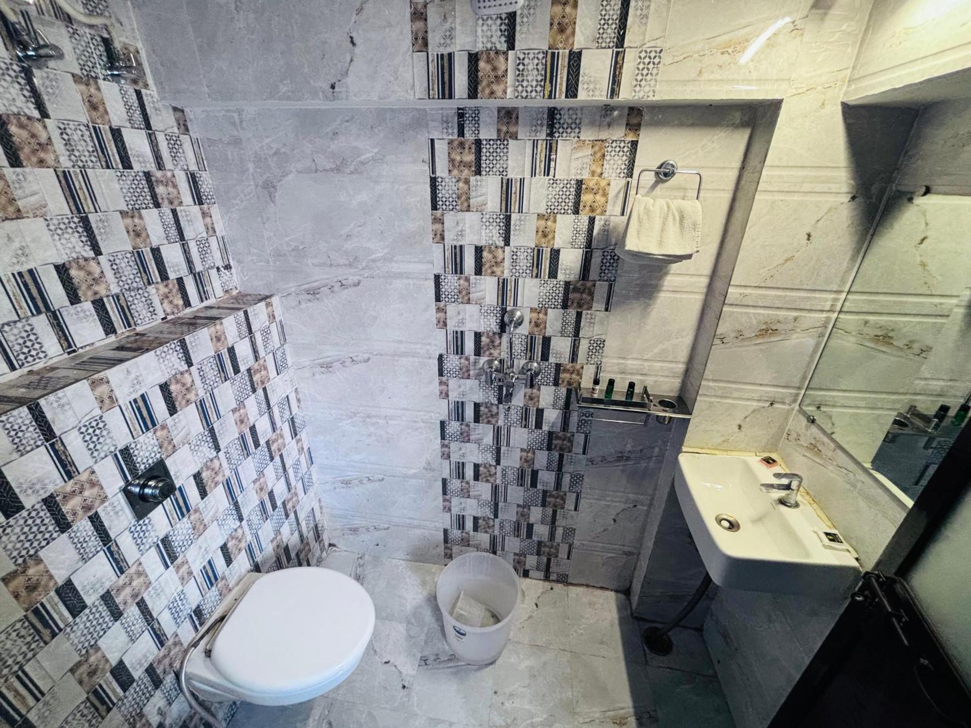 Hotel Ps Residency Varanasi Luaran gambar